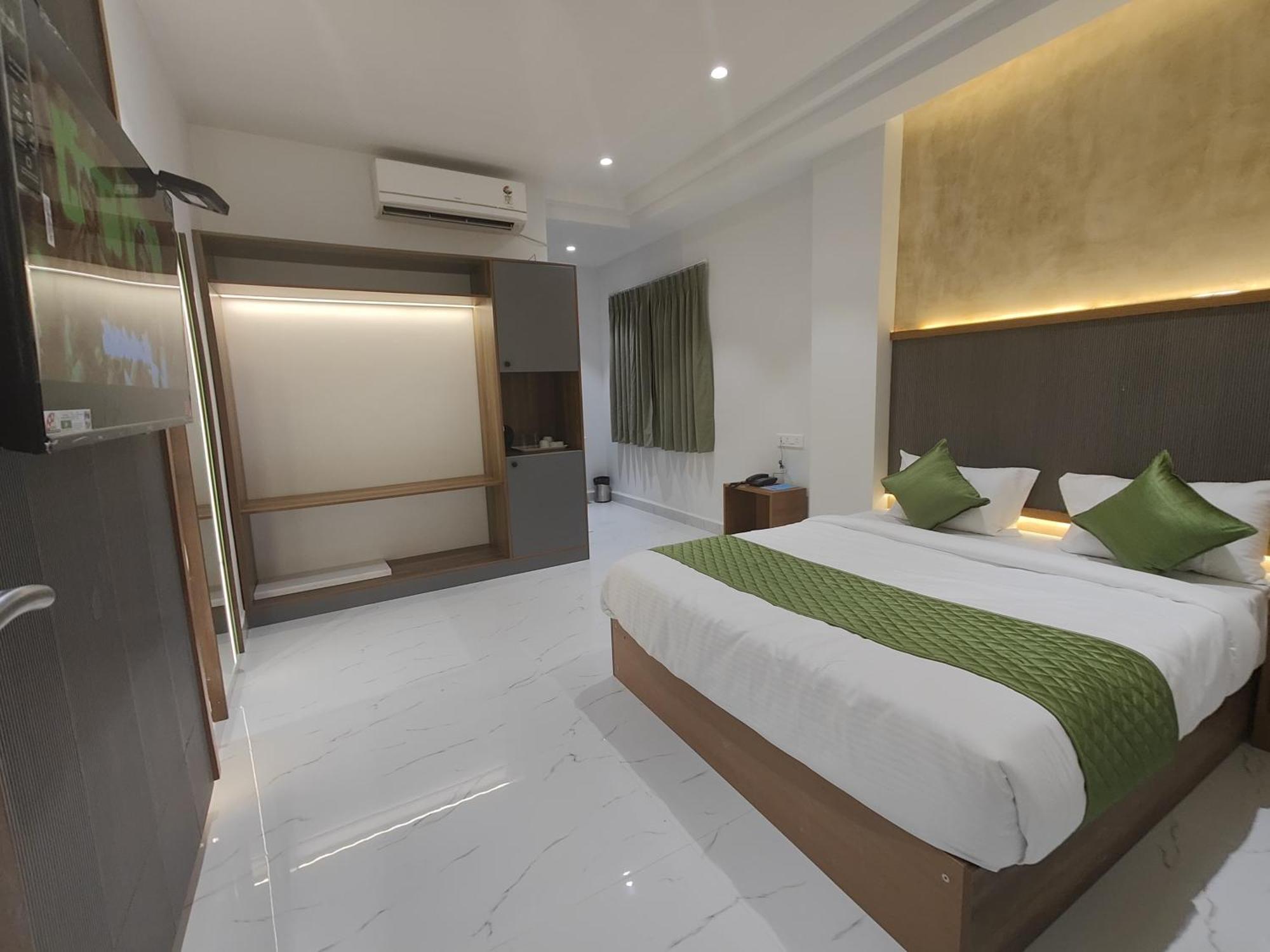 Hotel La Premier Hyderabad Exterior photo